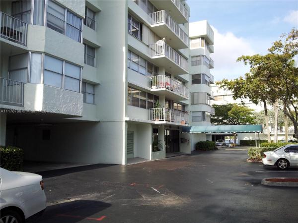 Reef North, 16546 NE 26 Ave #4J, North Miami Beach, Florida 33160, image 2