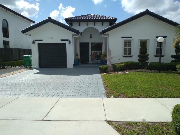 1324 SW 154th Ct, Unincorporated Dade County, Florida 33194, image 2