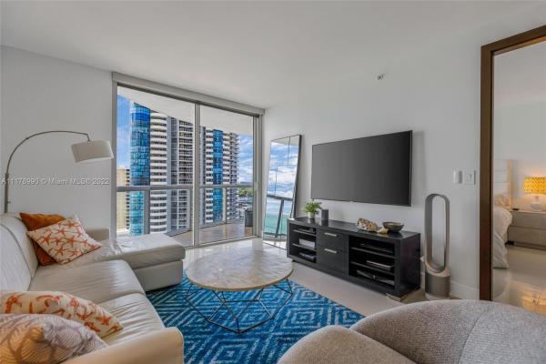 Akoya, 6365 Collins Ave #1904, Miami Beach, Florida 33141, image 2