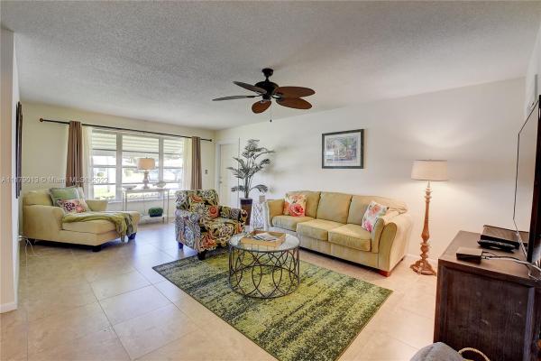 High Point Of Delray 1, 242 High Point Ct W #B, Delray Beach, Florida 33445, image 1