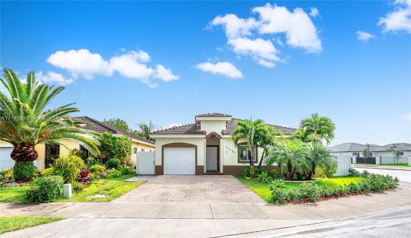Silver Palm Lake, 23187 SW 108th Ct, Princeton, Florida 33170, image 1