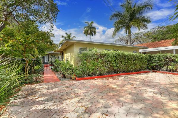East Shenandoah, 3114 SW 1st Ave, Miami, Florida 33129, image 2
