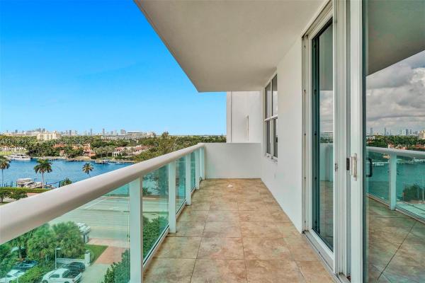 The Carriage Club, 5001 Collins Ave #8C, Miami Beach, Florida 33140, image 1