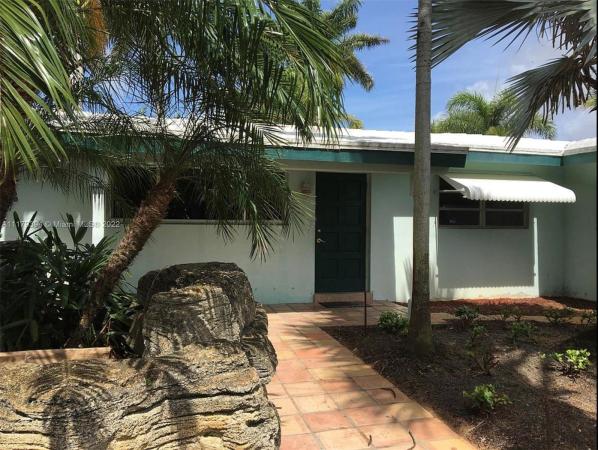 Varsity Heights, 1201 NW 3rd Ave, Boca Raton, Florida 33432, image 1