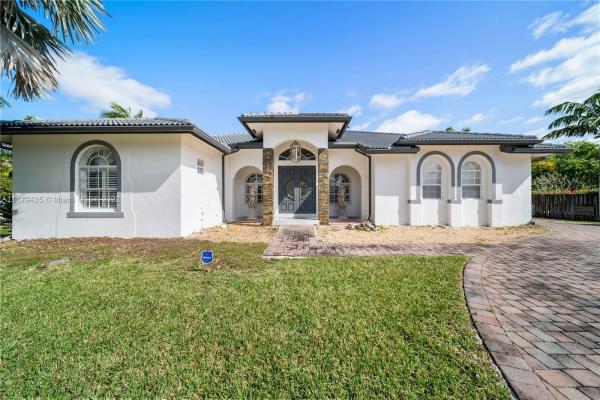 16401 SW 281st St, Unincorporated Dade County, Florida 33033, image 2