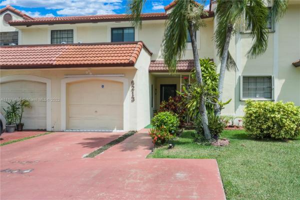 Townhomes Of Country Lake, 6213 NW 190th Ter #6213, Country Club, Florida 33015, image 1