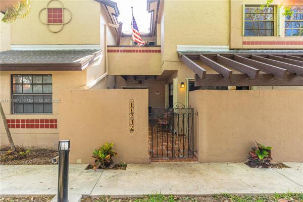 Courtyards In The Crossings, 11242 SW 132nd Ct W #11242, The Crossings, Florida 33186, image 2