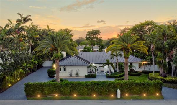 Pinewood Forest, 13110 SW 104th Ave, Kendall, Florida 33176, image 2