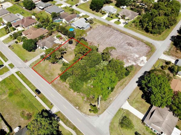 1052 SW Bayshore Blvd, Florida 34983, image 2