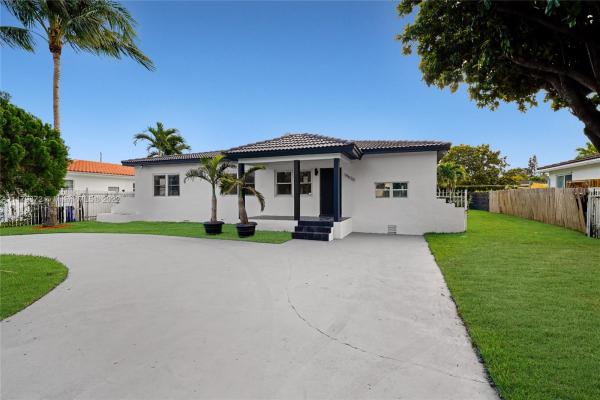 Biscayne Gardens, 14630 S Biscayne River Dr, Golden Glades, Florida 33168, image 2