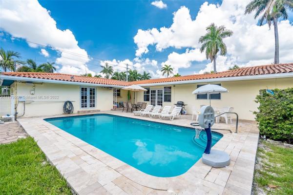 Hollywood Lakes, 1254 Polk St, Hollywood, Florida 33019, image 2