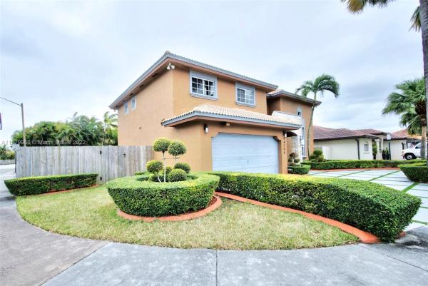 Laguna Ponds, 14206 SW 164th Ter, Richmond West, Florida 33177, image 2