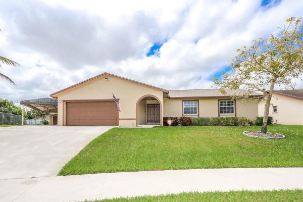 Meadow Wood Manor, 26320 SW 131st Ct, Princeton, Florida 33032, image 2
