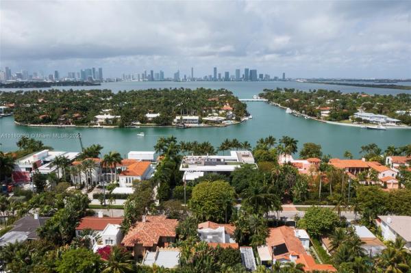 Sunset Lake, 2371 N Bay Rd, Miami Beach, Florida 33140, image 2