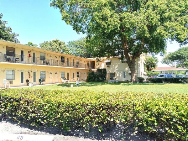 Crystal Court, 2621 Grant St #9B, Hollywood, Florida 33020, image 1