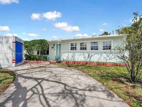 Carol City, 4451 NW 173rd Dr, Miami Gardens, Florida 33055, image 2