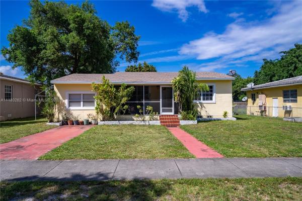 Arch Creek Estates, 1453 NE 149th St, Golden Glades, Florida 33161, image 1