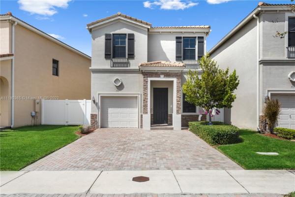 Champion Lakes, 771 NE 191st St, Ives Estates, Florida 33179, image 2