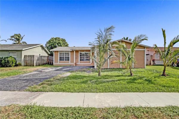 Twin Lakes, 11640 NW 32nd Mnr, Sunrise, Florida 33323, image 2