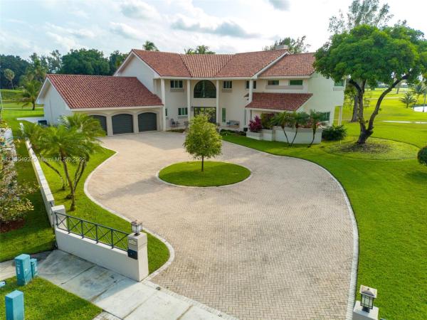 Loch Lomond, 15800 W Prestwick Pl, Miami Lakes, Florida 33014, image 1