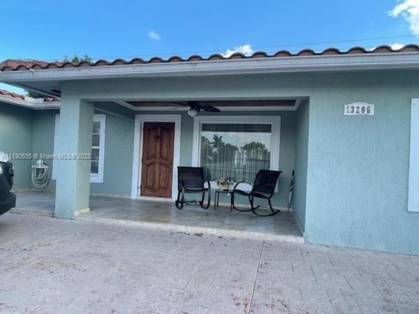 Winston Park, 13206 SW 87th Ter, Kendale Lakes, Florida 33183, image 2