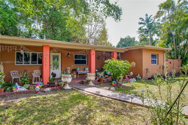 Cocoplum Terrace, 6815 SW 63rd Ave, South Miami, Florida 33143, image 2