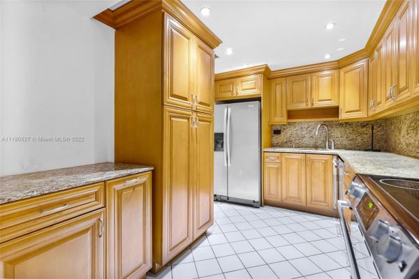 Maison Grande, 6039 Collins Ave #408, Miami Beach, Florida 33140, image 2