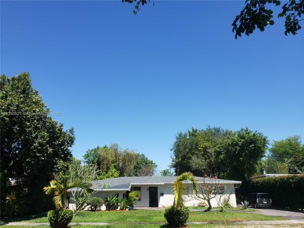 Heftler Homes Sunset Park, 9925 SW 74th St, Sunset, Florida 33173, image 1