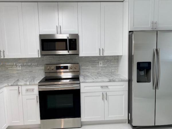 Watersedge At Lakes Of Delray, 5598 Witney Dr #304, Delray Beach, Florida 33484, image 2