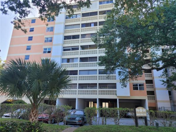 The Lakes Of Inverrary, 3301 Spanish Moss Ter #707, Lauderhill, Florida 33319, image 2