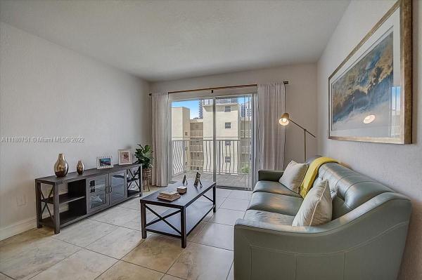 La Piazza Navona, 677 NE 24th St #604, Miami, Florida 33137, image 1