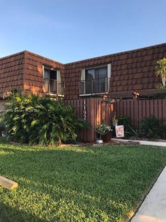Village At Lake Pine, Davie, Florida 33325, image 2