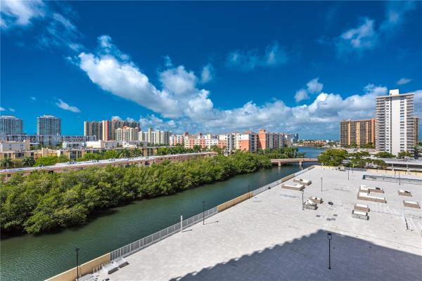 Winston Towers 300, 230 174th St #817, Sunny Isles Beach, Florida 33160, image 2