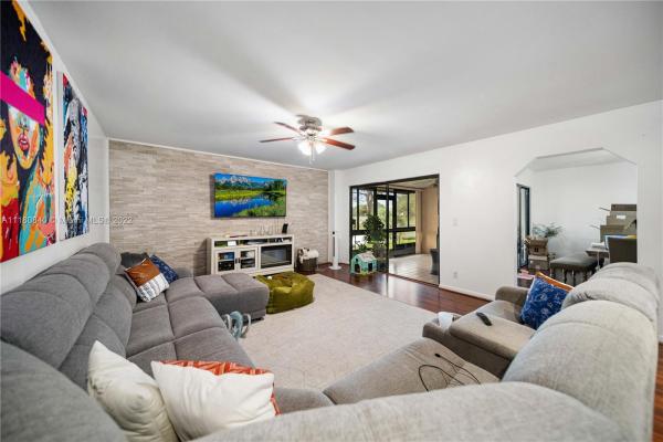 Pineapple Park At Woodmont, 8117 NW 71st Ct #8117, Tamarac, Florida 33321, image 1