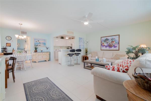 Sterling Village, 700 W Horizons W #109, Boynton Beach, Florida 33435, image 2