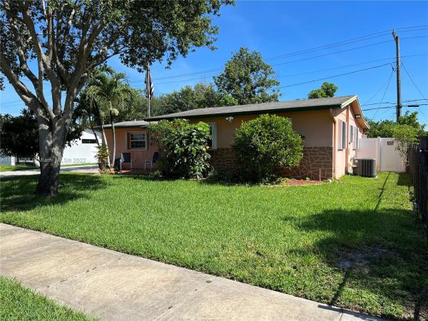 Palm Springs North Residential, 8241 NW 171st St, Palm Springs North, Florida 33015, image 2