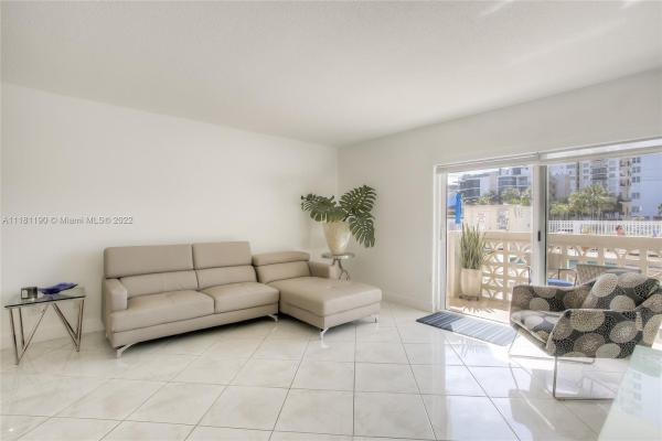 Darby Hall, 1901 S Ocean Dr #104, Hollywood, Florida 33019, image 1
