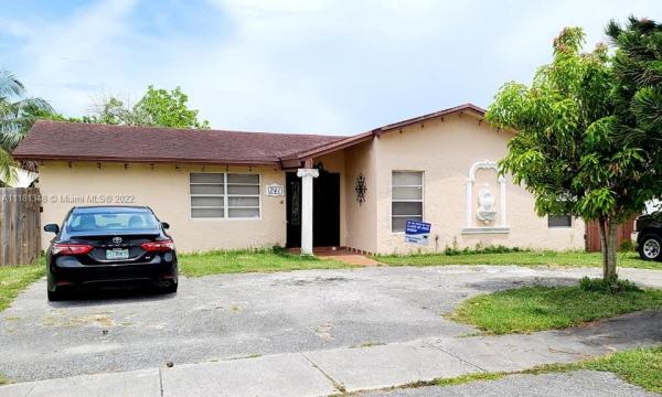 241 NW 135th Ave, Tamiami, Florida 33182, image 2
