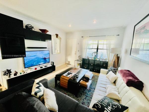 Jefferson Court, 915 8th St #203, Miami Beach, Florida 33139, image 1