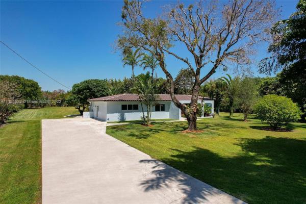 Bird Road Farmsites, 12275 SW 45th St, Kendale Lakes, Florida 33175, image 1
