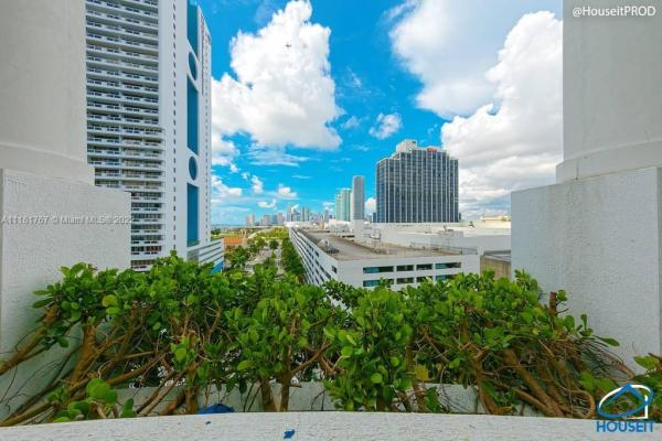 Opera Tower, Miami, Florida 33132, image 1