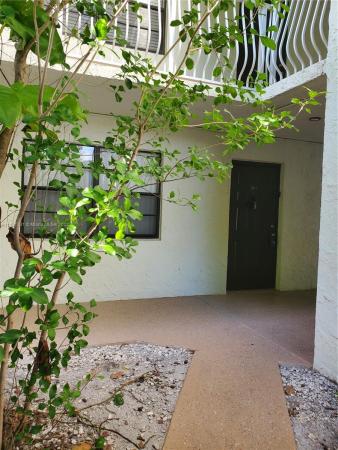 Palm Village Club, 500 NE 2nd St #103, Dania Beach, Florida 33004, image 1