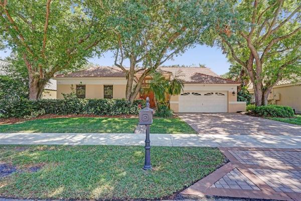 Old Orchard, 3051 Perriwinkle Cir, Davie, Florida 33328, image 2