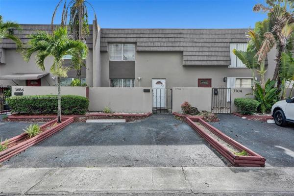 The Townhouses At Nova, 3700 SW 59th Ter #70, Fort Lauderdale, Florida 33314, image 1