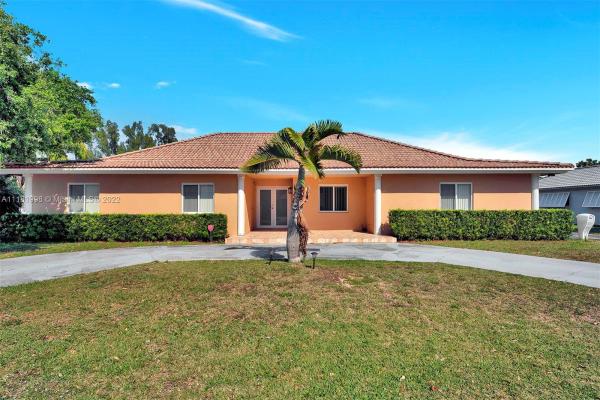 Country Club Of Miami Estates, 19201 E Saint Andrews Dr #, Country Club, Florida 33015, image 1