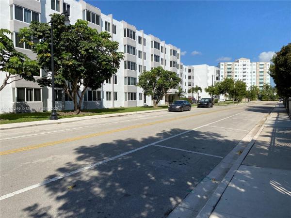 Caribbean Breeze, Sunny Isles Beach, Florida 33160, image 2