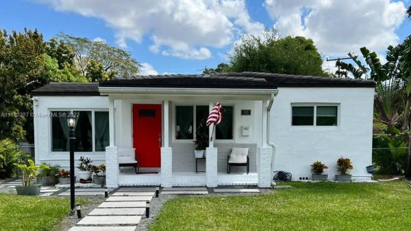 Country Club Estates, 209 Fern Way, Miami Springs, Florida 33166, image 2