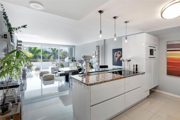 Commodore Club West, 155 Ocean Lane Dr #407, Key Biscayne, Florida 33149, image 1