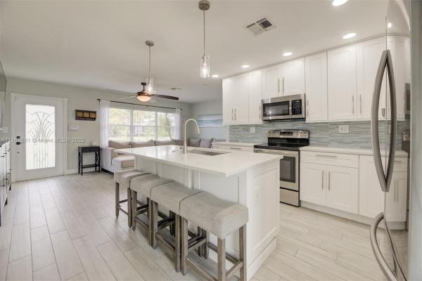 Collier Manor, 2417 NE 14th Ter, Pompano Beach, Florida 33064, image 2