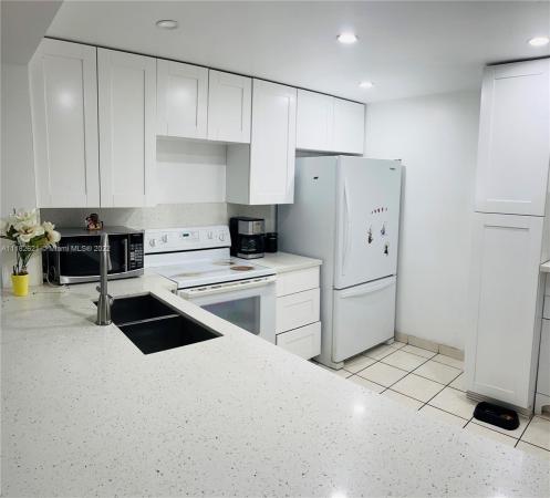 Concord Village, 7750 W Mcnab Rd #318, Tamarac, Florida 33321, image 1